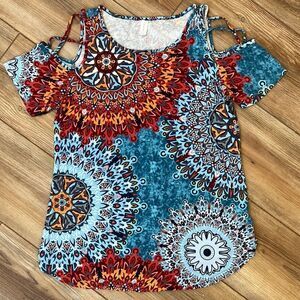 5/$15 Niloufo Women’s Blue Mandala Cut Out Shoulder T-shirt Size small